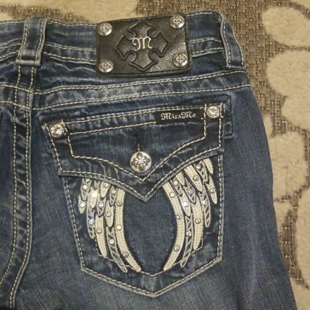 Miss Me Signature Straight Leg